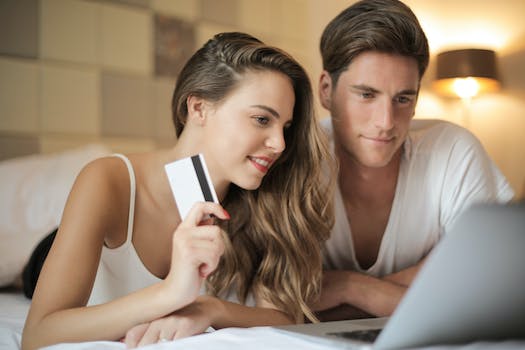 How to Use Google Analytics for Your E-commerce Store