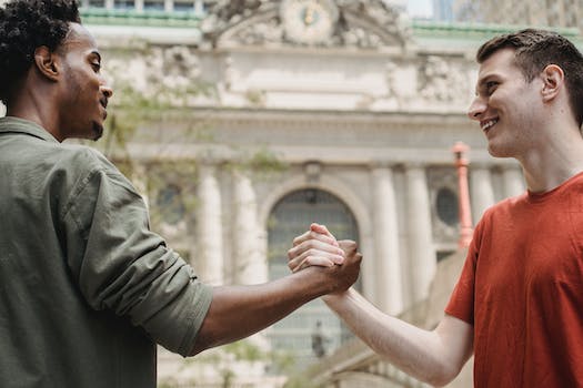 The Power of User-Generated Content on E-commerce Sites: Building Trust and Sales